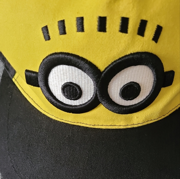 NEW Despicable Me cap - Picture 4 of 5